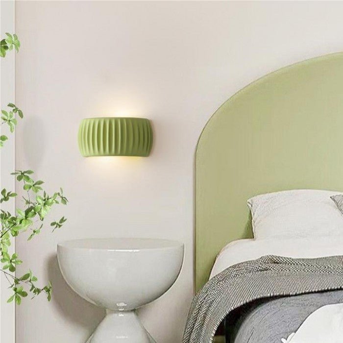 Liora – Moderne gerippte Wandleuchte mit sanftem Umgebungslicht
