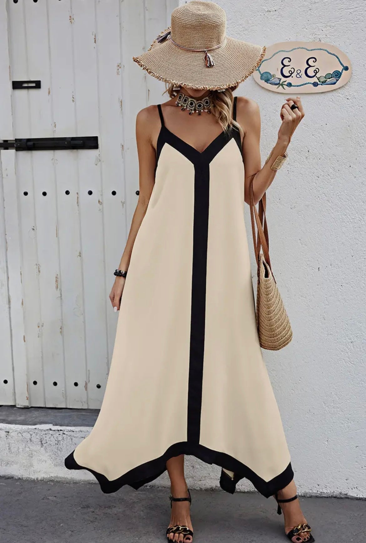 Creme Taschentuchkleid