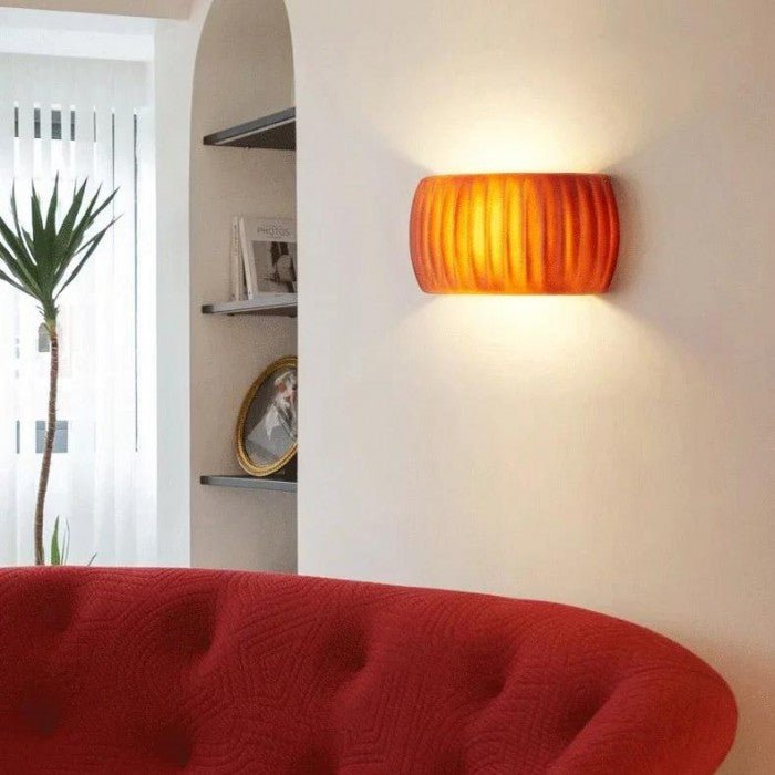 Liora – Moderne gerippte Wandleuchte mit sanftem Umgebungslicht