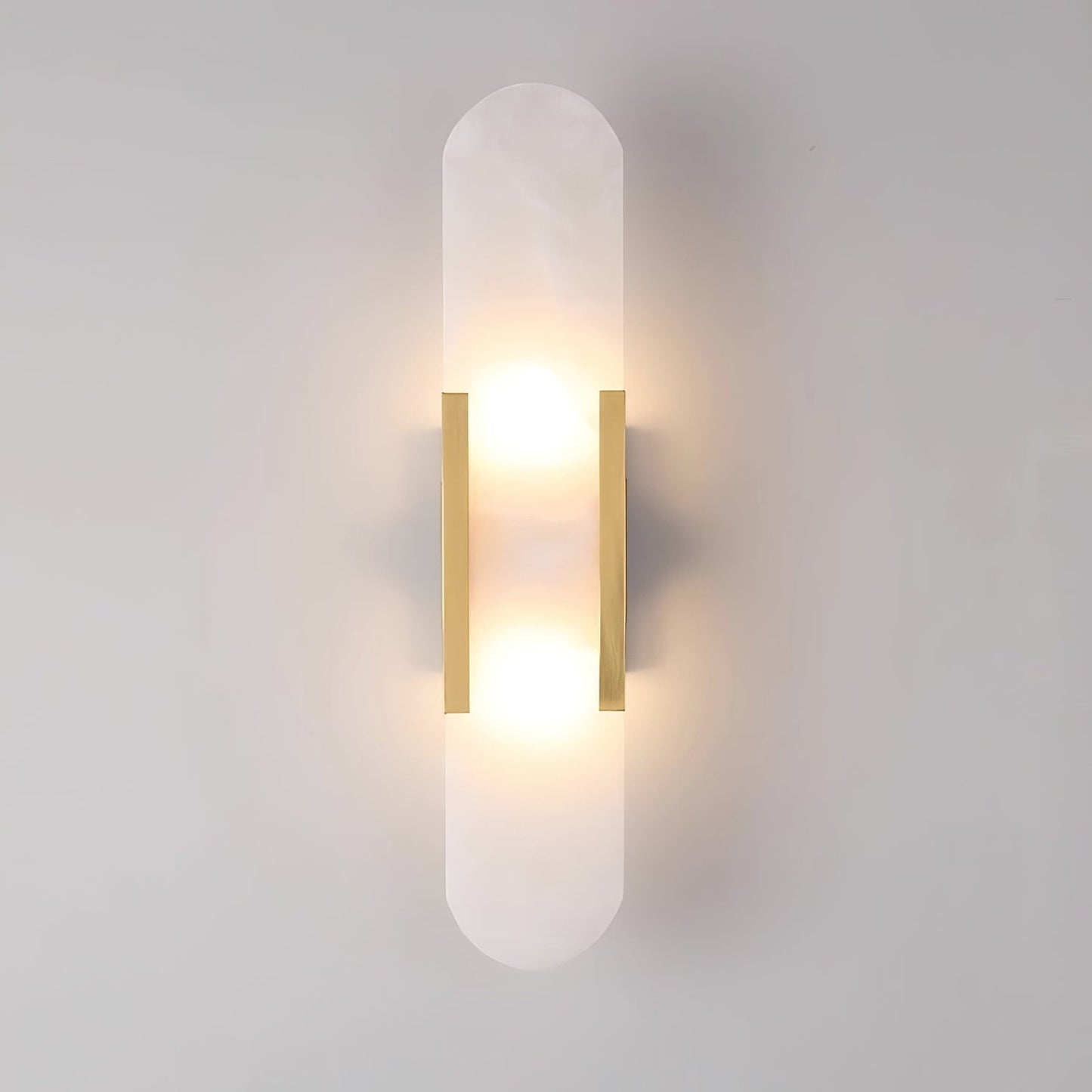 Sorenis — Verlängerte Alabaster-Wandlampe mit klassischem Metalldesign