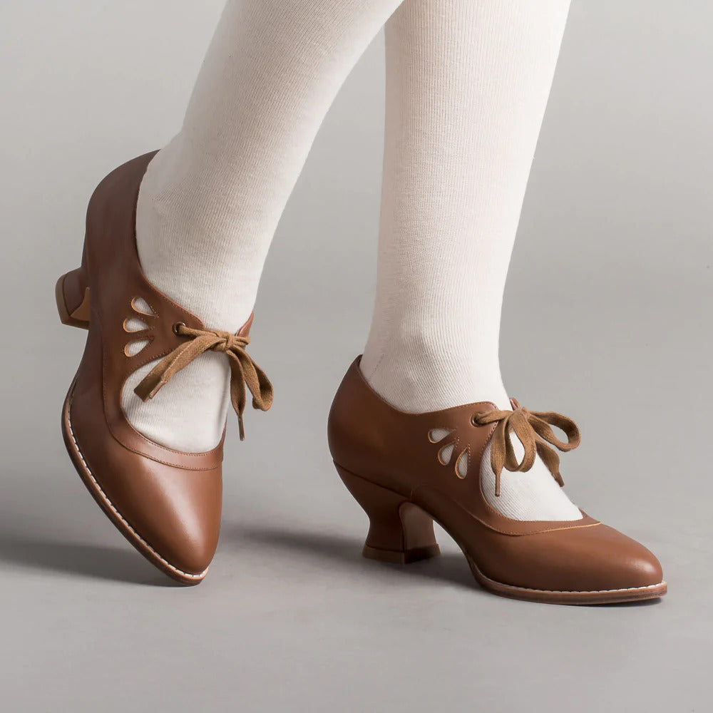 Orthopädische Damenschuhe mit Absatz