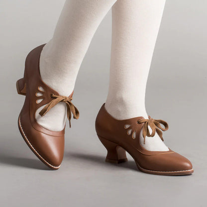 Orthopädische Damenschuhe mit Absatz