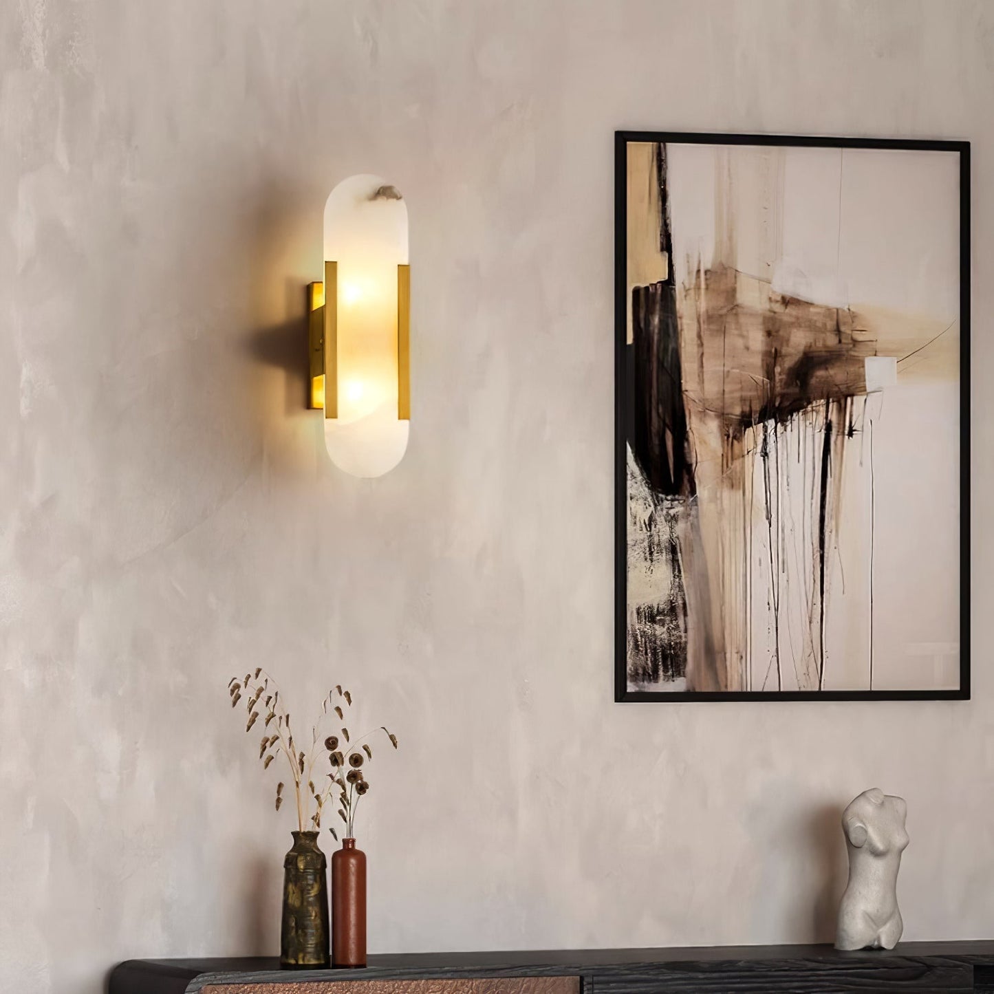 Sorenis — Verlängerte Alabaster-Wandlampe mit klassischem Metalldesign