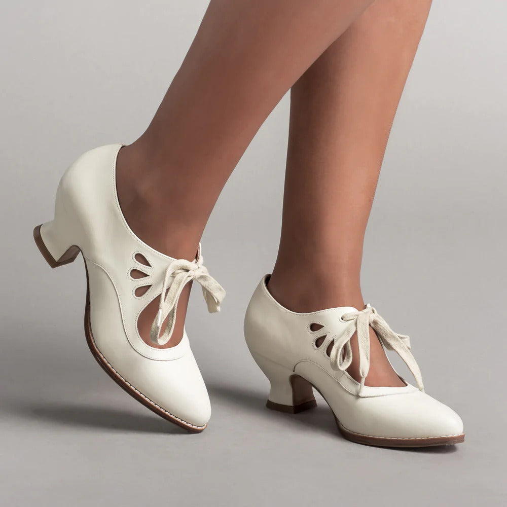 Orthopädische Damenschuhe mit Absatz