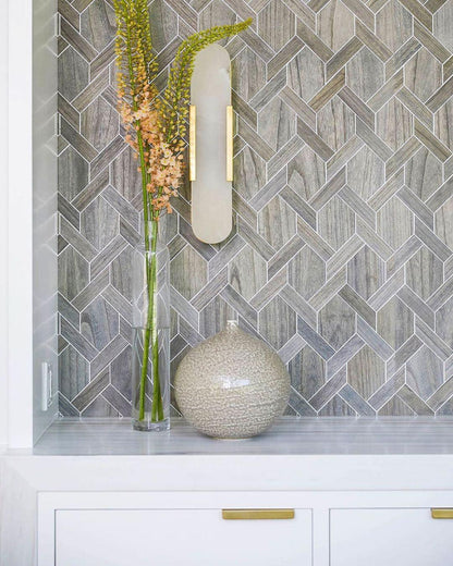 Sorenis — Verlängerte Alabaster-Wandlampe mit klassischem Metalldesign