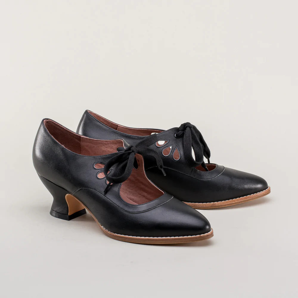 Orthopädische Damenschuhe mit Absatz