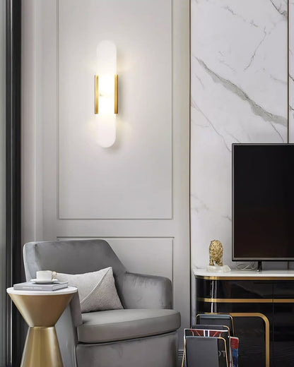 Sorenis — Verlängerte Alabaster-Wandlampe mit klassischem Metalldesign