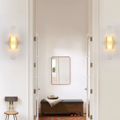 Sorenis — Verlängerte Alabaster-Wandlampe mit klassischem Metalldesign